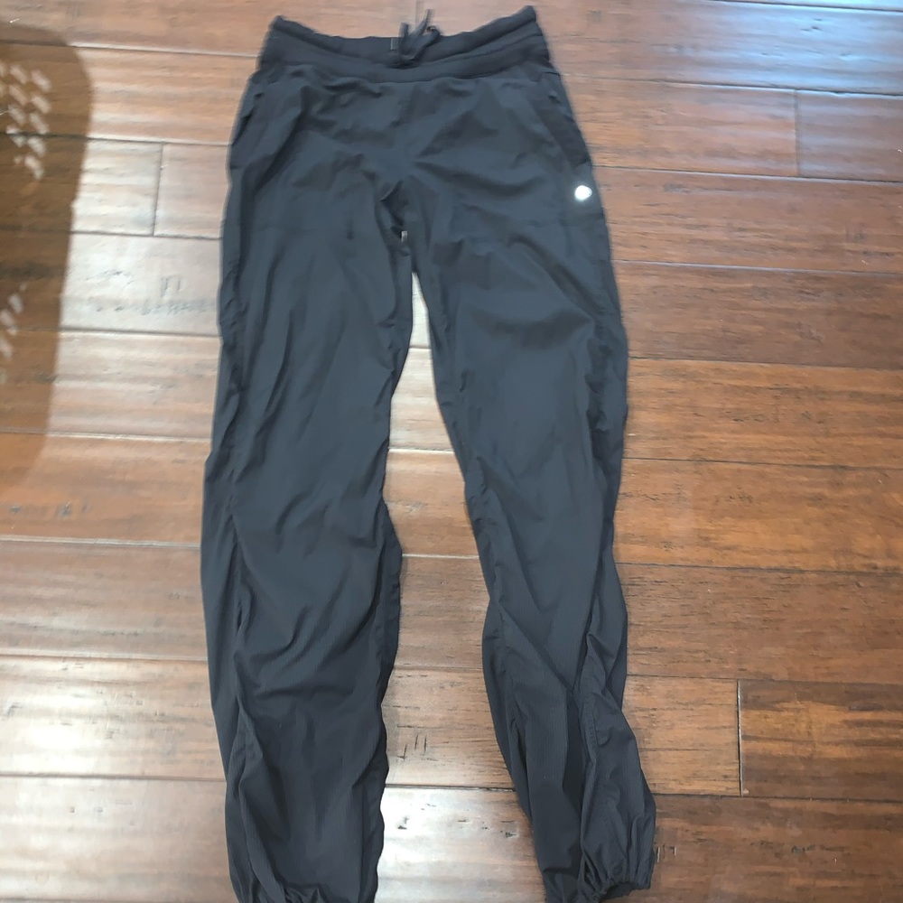 Lululemon Athletics Women’s Joggers Black